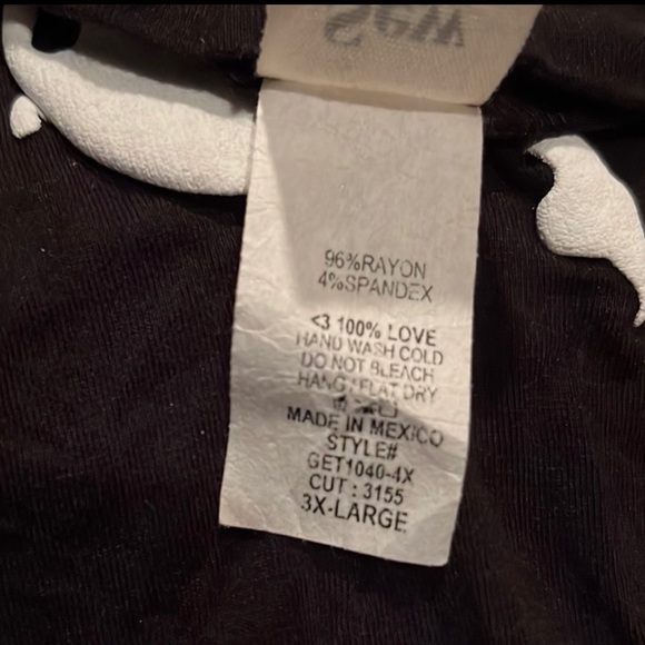 Sew in Love Ladies 3X Black V-neck Halloween T-shirt If You Got It Haunt it Top - Picture 4 of 10